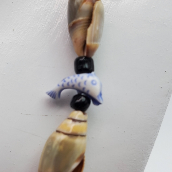 Whimsical‎ folk art dolphin shell necklace N1304 - Picture 2 of 4